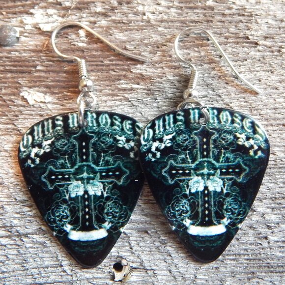 The Glass Mermaid Jewelry - GUNS N ROSES - Guitar Pick Earrings - CROSS